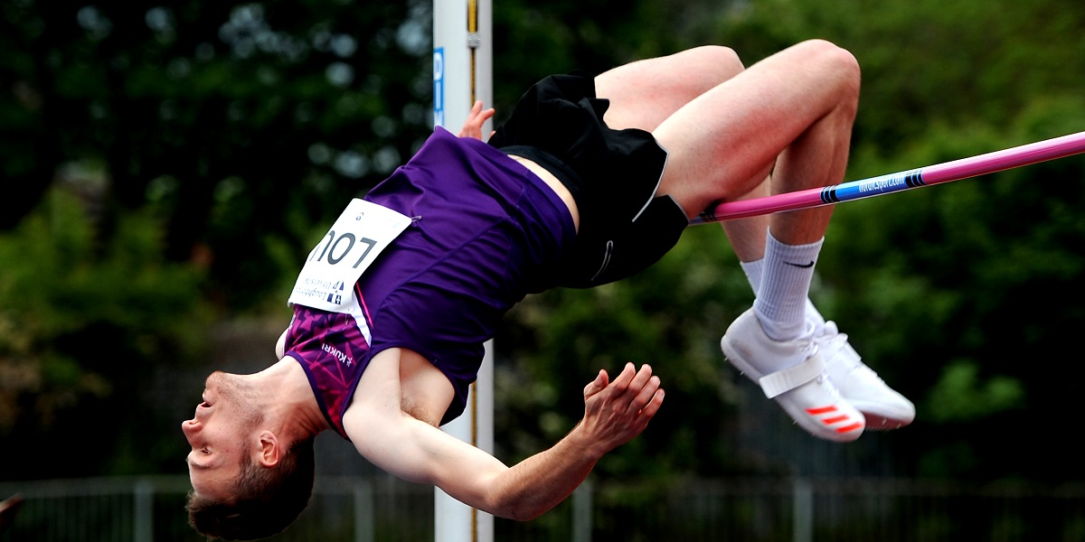 WILSON AND GRIMSEY TAKE TOP SIX PLACES IN NAPLES 